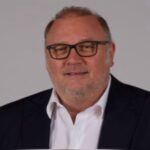 giuseppe-cesari-ostilio-mobili-btwob-marketing-comunicazione- agenzia